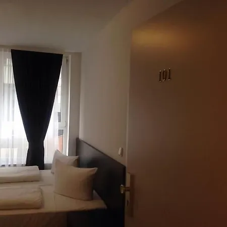 Hotel Mosel 3*